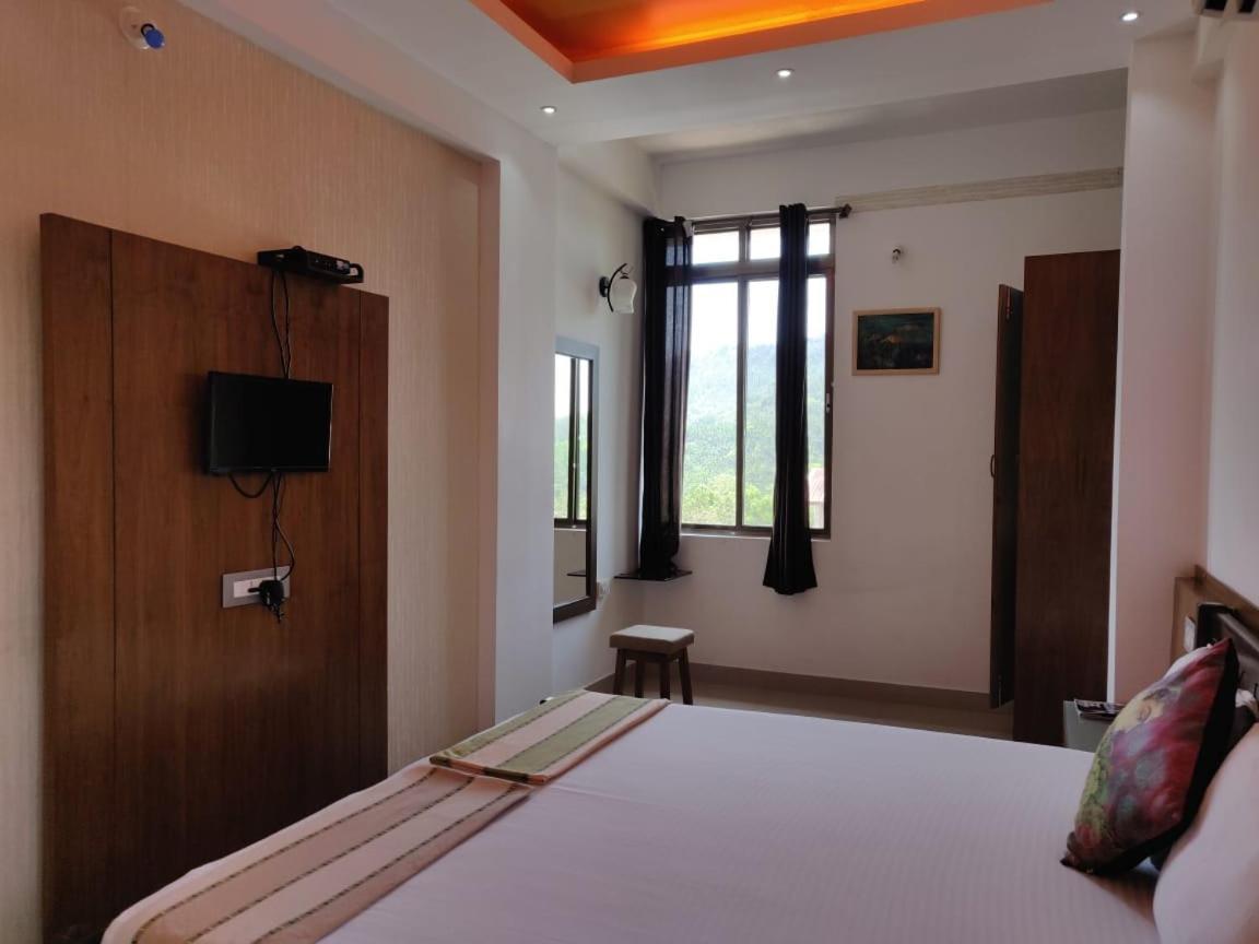 Hotel Mudra Midtown Suites & Rooms Kalasa Zewnętrze zdjęcie