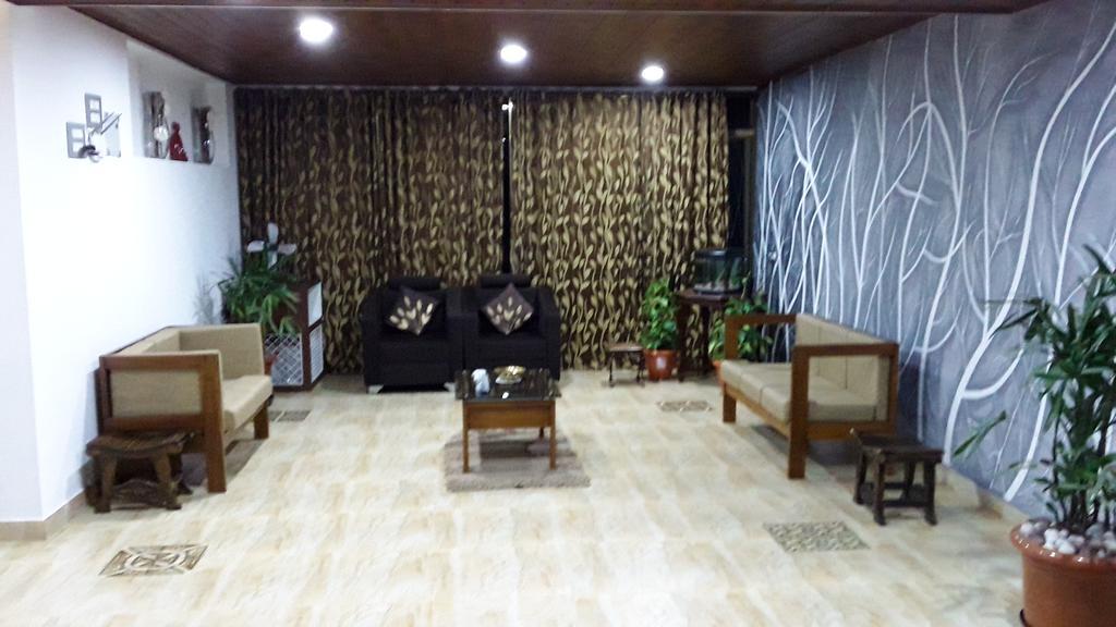 Hotel Mudra Midtown Suites & Rooms Kalasa Zewnętrze zdjęcie