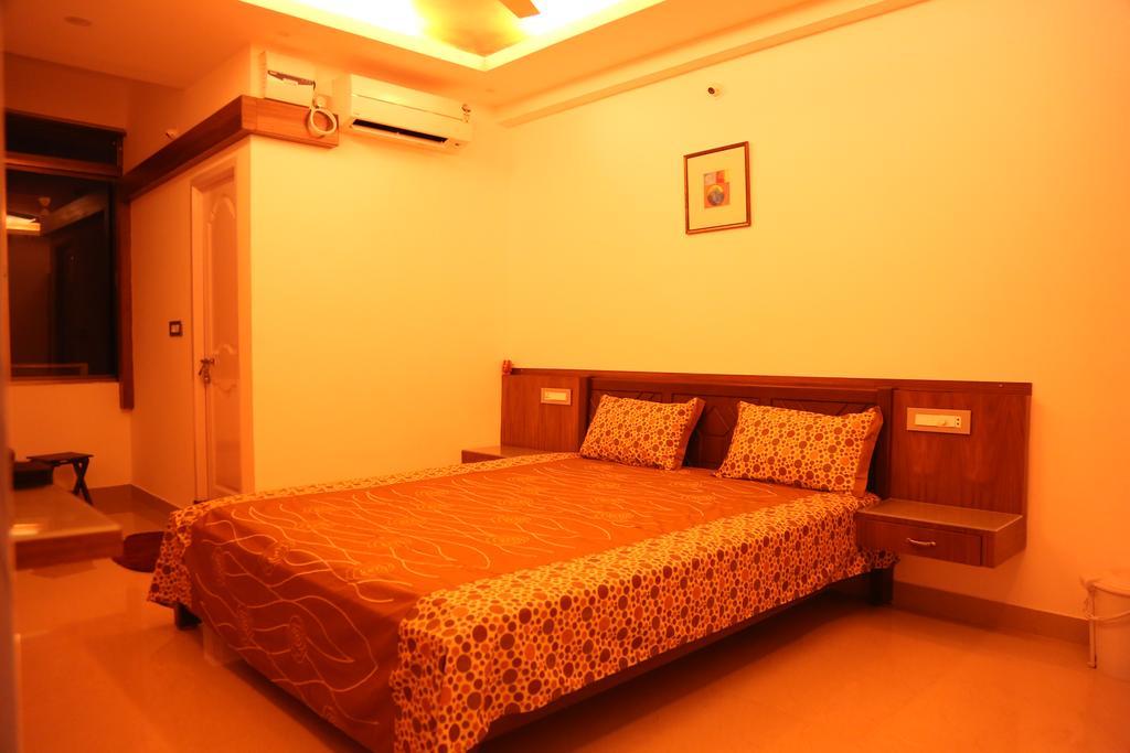 Hotel Mudra Midtown Suites & Rooms Kalasa Zewnętrze zdjęcie
