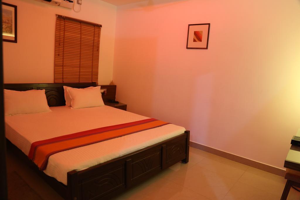 Hotel Mudra Midtown Suites & Rooms Kalasa Zewnętrze zdjęcie