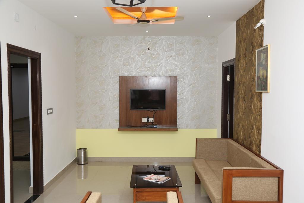 Hotel Mudra Midtown Suites & Rooms Kalasa Zewnętrze zdjęcie
